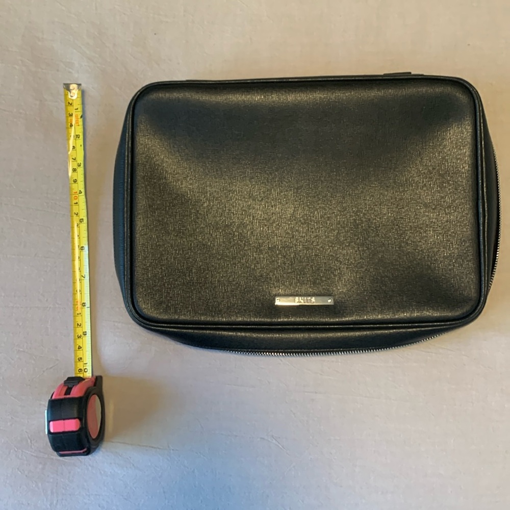 Skits organization travel bag